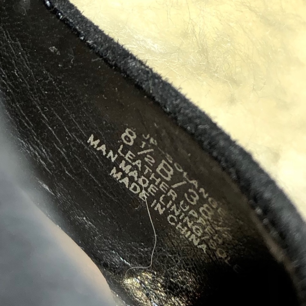 Jessica Simpson Black and Gold Pumps - Picture 7 of 8